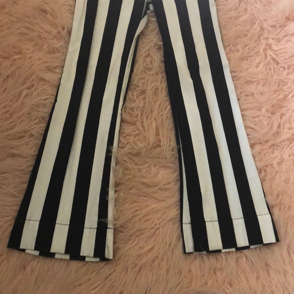 Show me your MuMu Cropped Striped pants - Picture 3 of 4